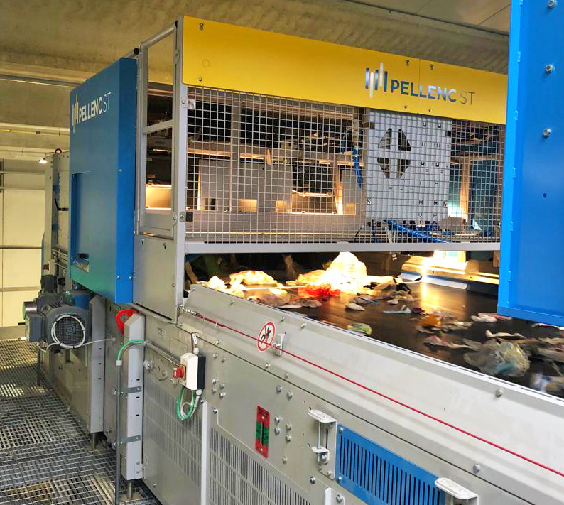 Machine Pellenc ST in het sorteercentrum Picenambiente