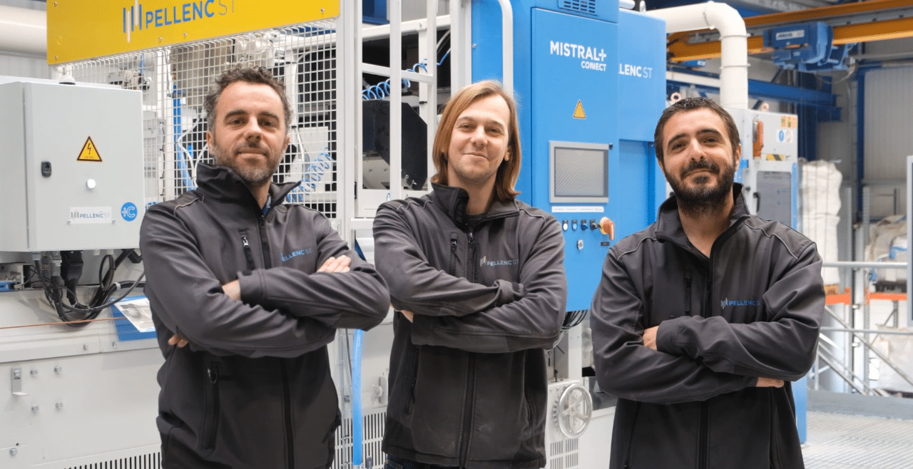 Claude, Philippe and Flavien welcome you at the HQ test centre, in Pertuis, France.