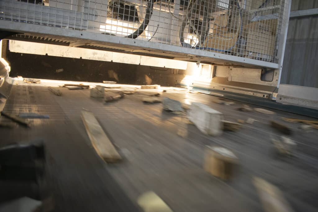wood sorting with a Pellenc ST machine