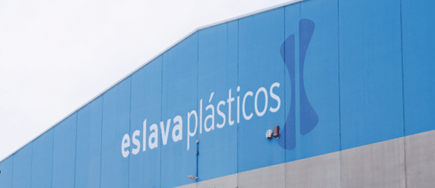 Front door of Eslava Plásticos